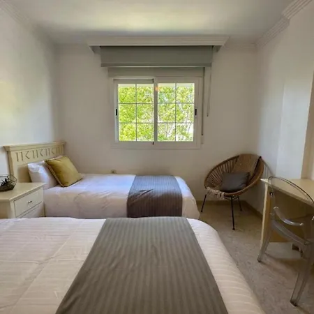 Moderno Con Preciosas Vistas Al Mar En Urbanizacion Con Piscina - Rio Real 11 2g * Marbella