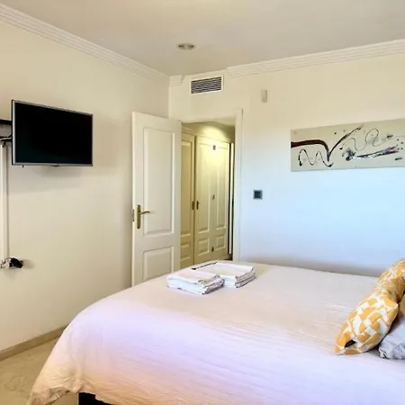 Apartman Moderno Con Preciosas Vistas Al Mar En Urbanizacion Con Piscina - Rio Real 11 2g *