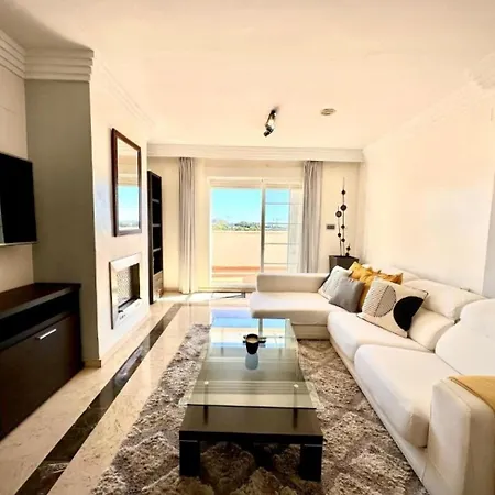 Moderno Con Preciosas Vistas Al Mar En Urbanizacion Con Piscina - Rio Real 11 2g شقة ماربيا