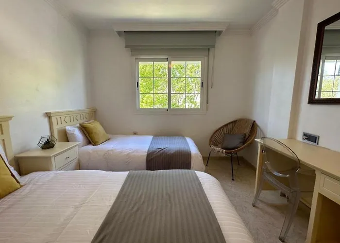 Moderno Con Preciosas Vistas Al Mar En Urbanizacion Con Piscina - Rio Real 11 2g * Marbella