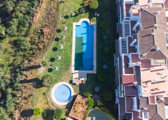 Apartman Moderno Con Preciosas Vistas Al Mar En Urbanizacion Con Piscina - Rio Real 11 2g Marbella