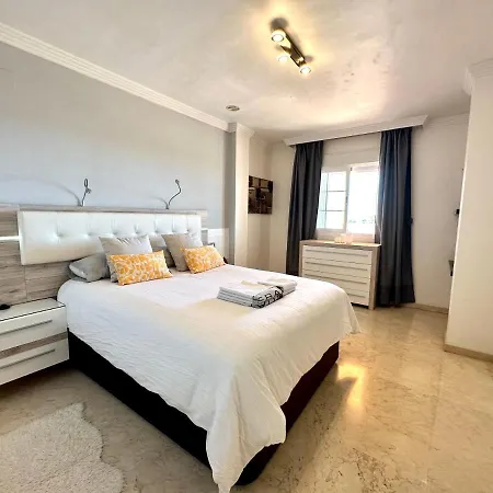 Moderno Con Preciosas Vistas Al Mar En Urbanizacion Con Piscina - Rio Real 11 2g Marbella