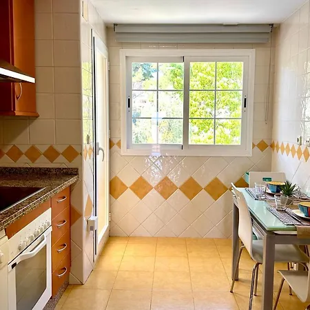 Moderno Con Preciosas Vistas Al Mar En Urbanizacion Con Piscina - Rio Real 11 2g Marbella